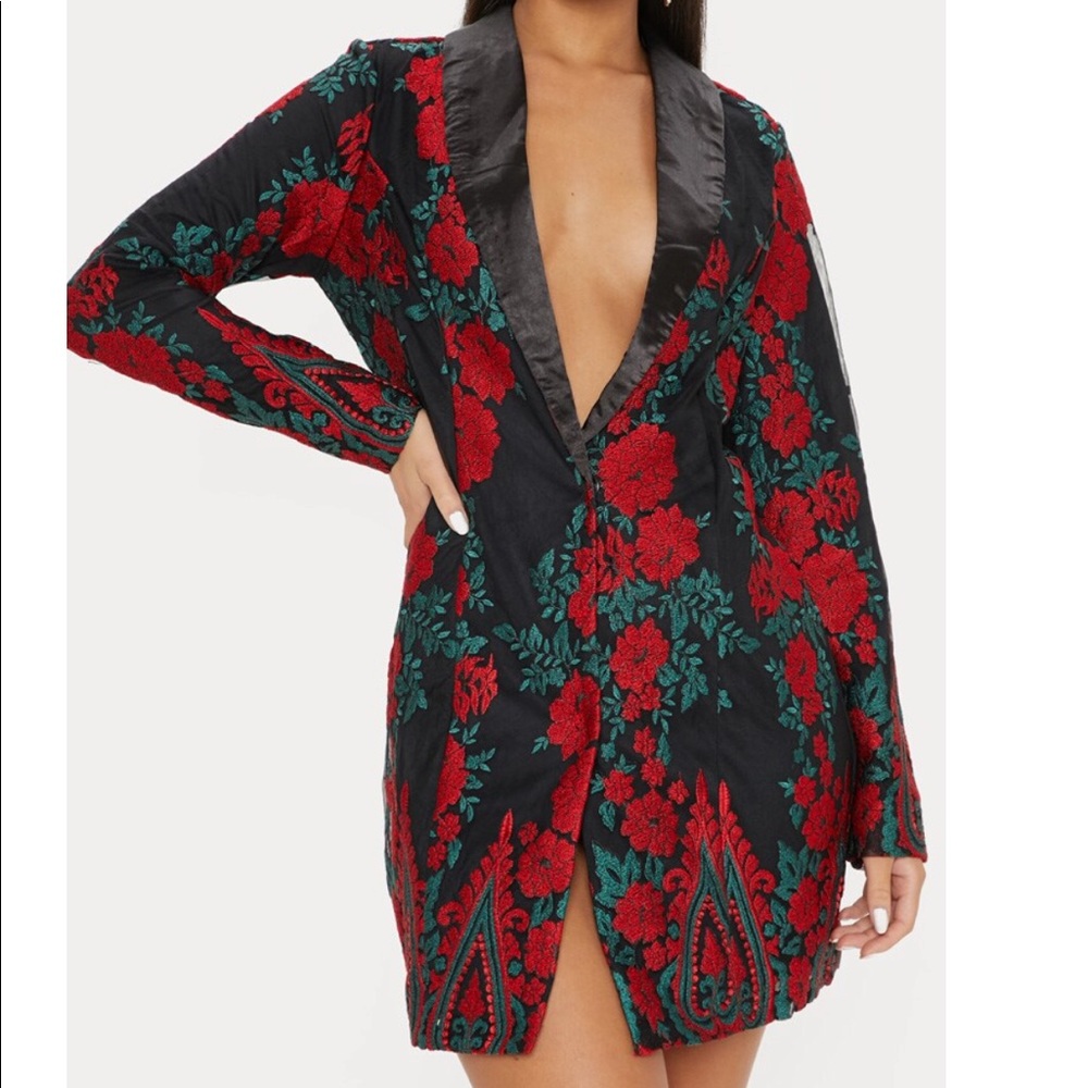 PRETTYLITTLETHING Rose Blazer Dress 🌹